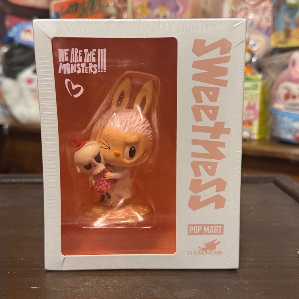 Labubu exclusive figurine-Sweetness